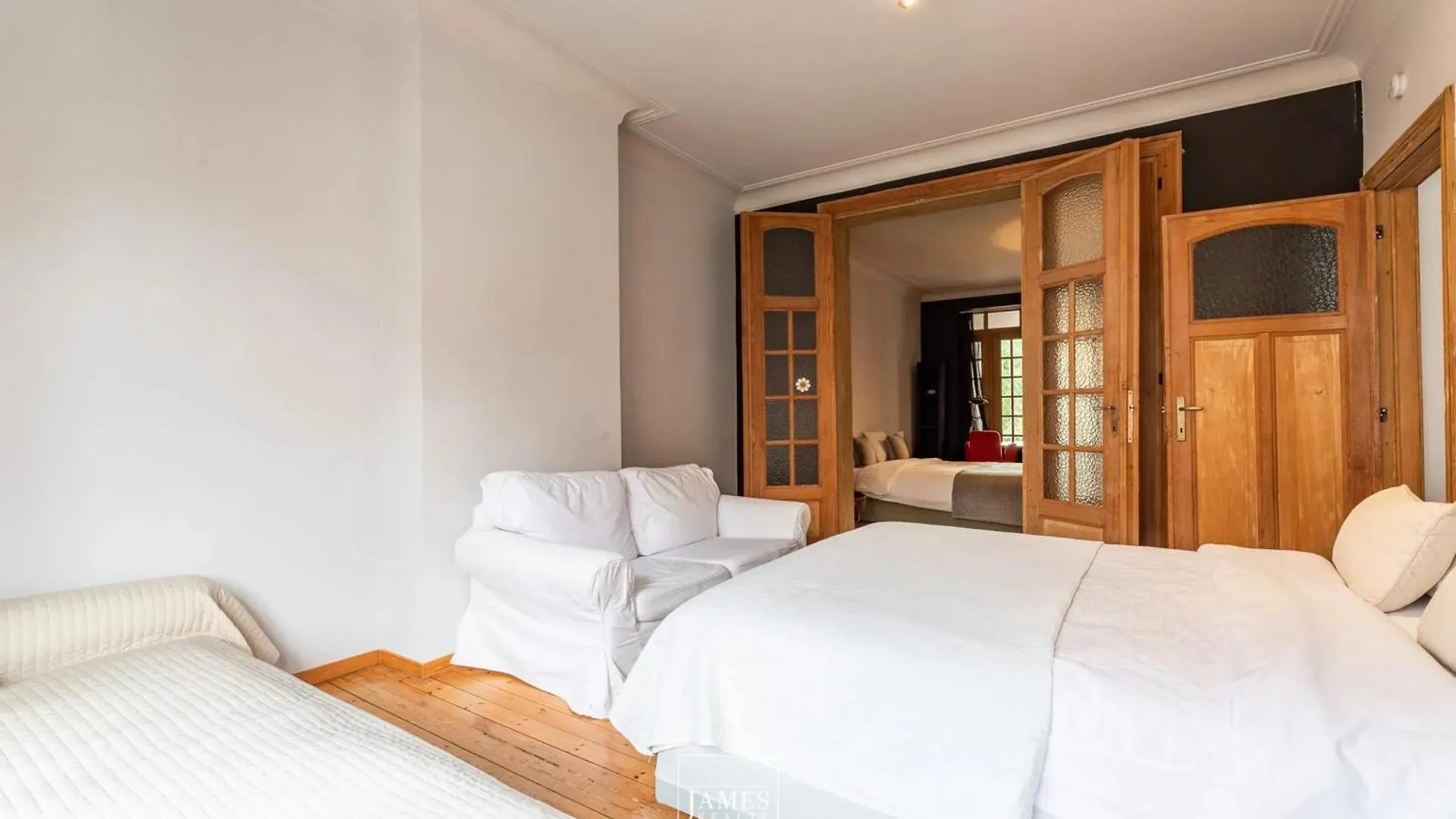 Spacious Apartment In Brussels, Large Private Garden